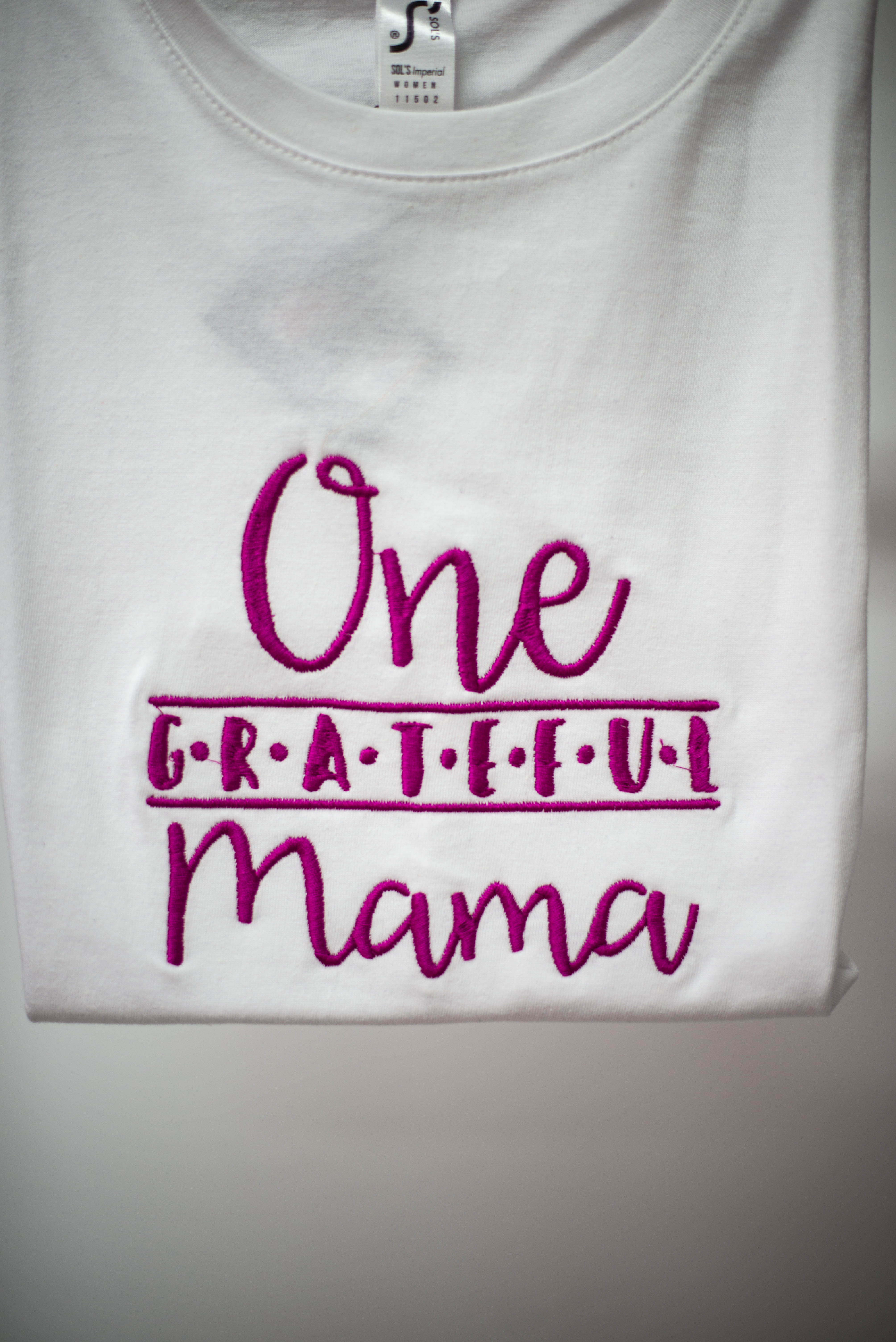 TRICOU ALB ONE GRATEFUL MAMA