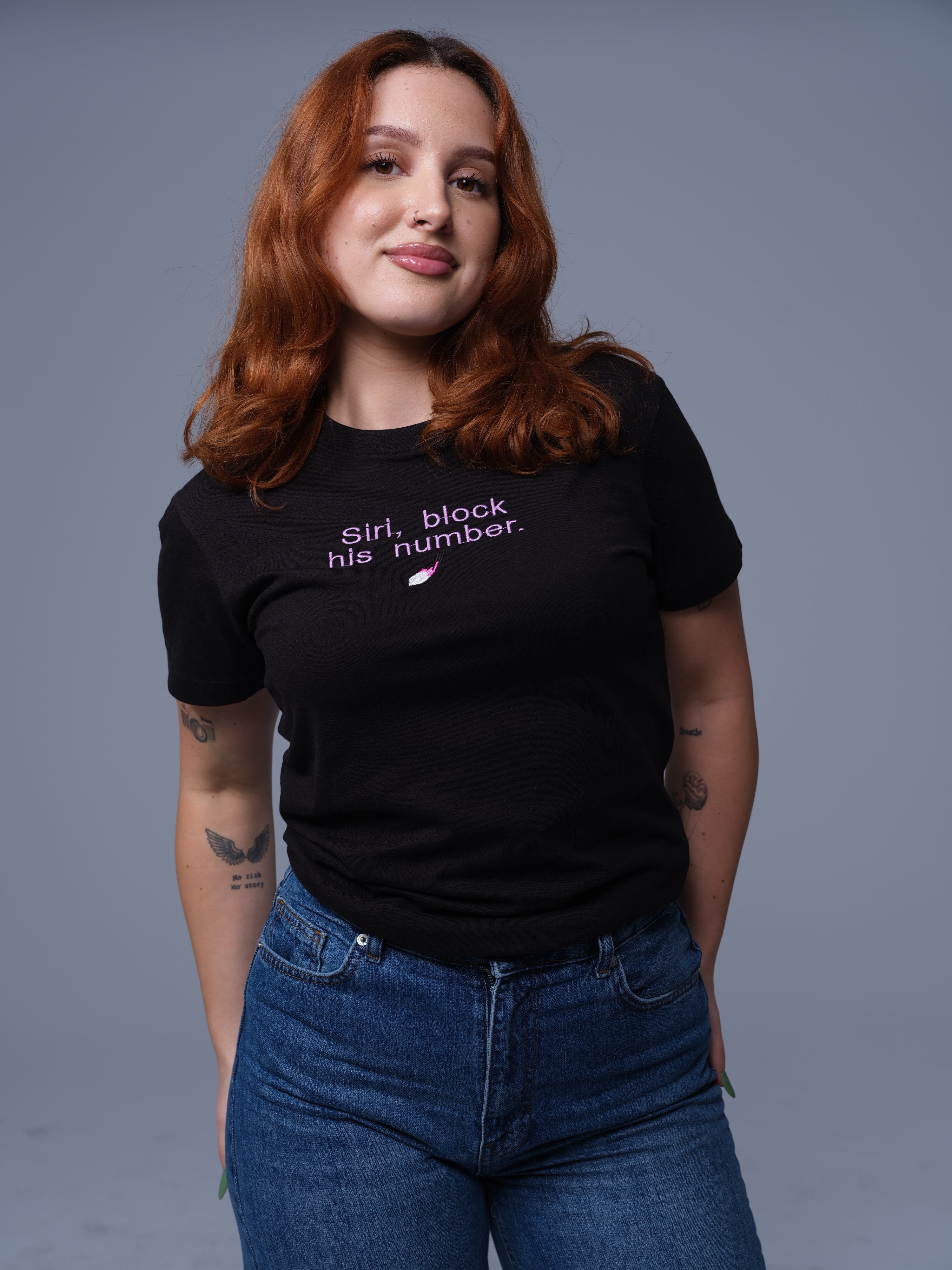 Tricou Siri block his number