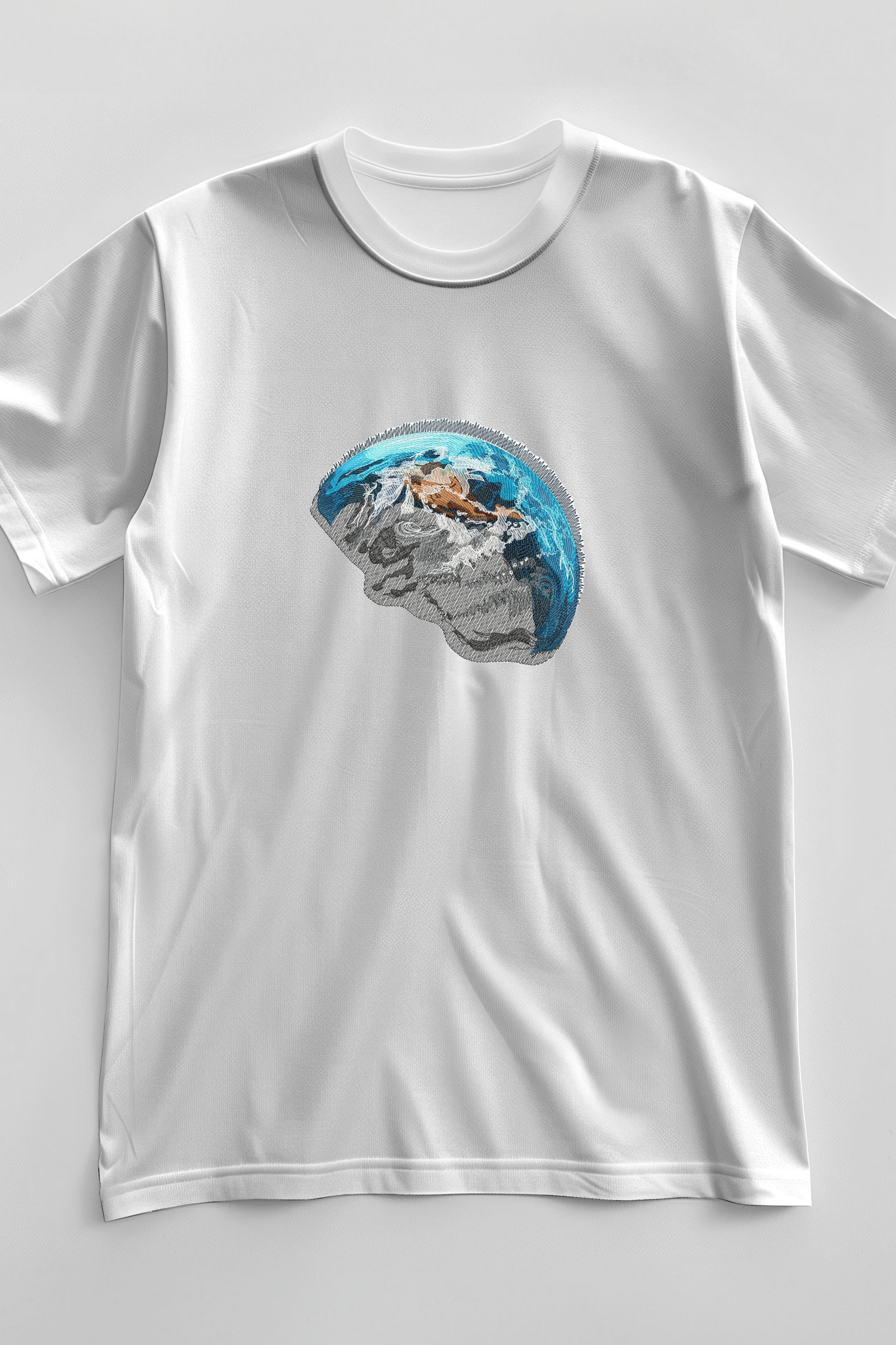 Tricou cu planeta pământ