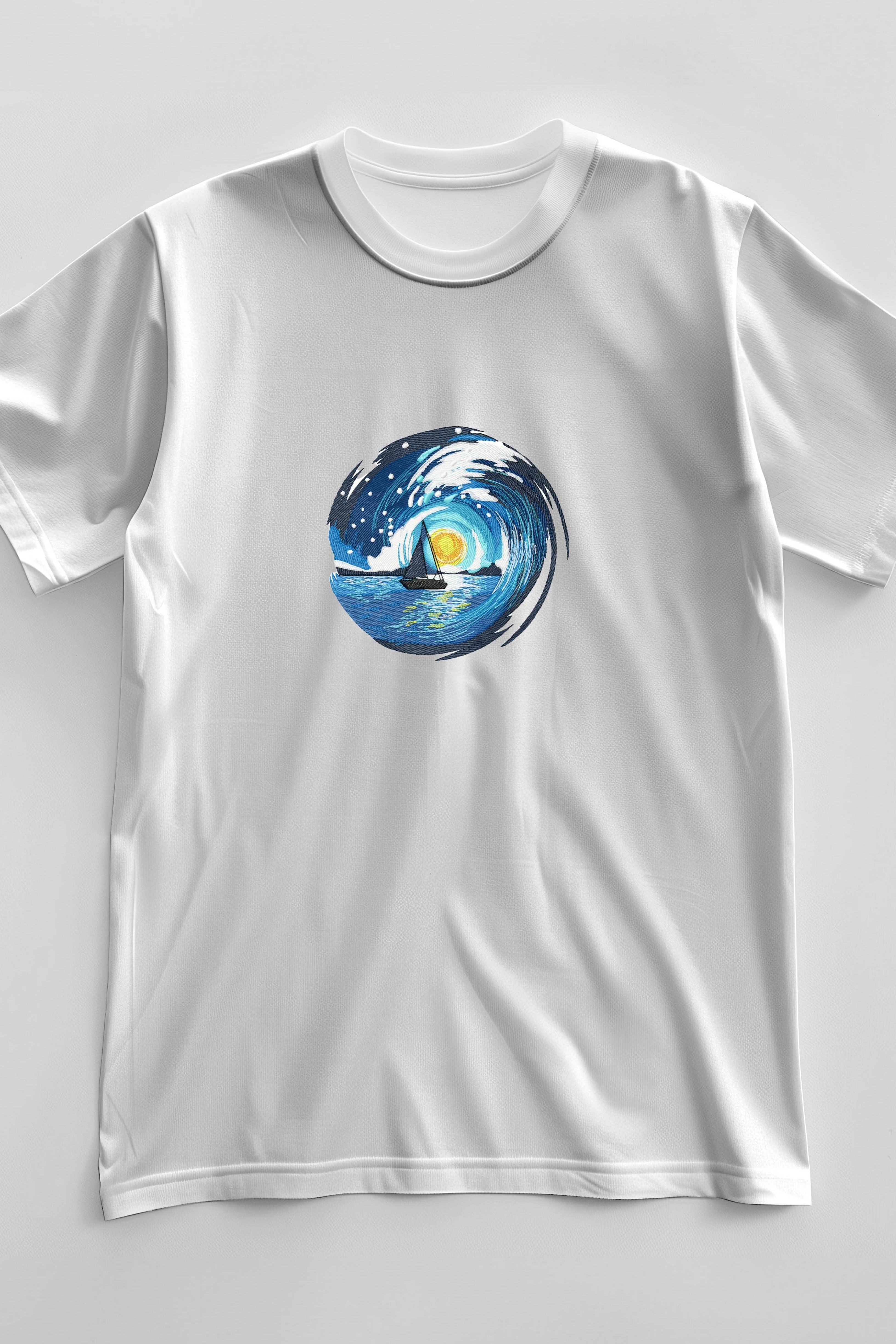 Tricou cu pictură barcă