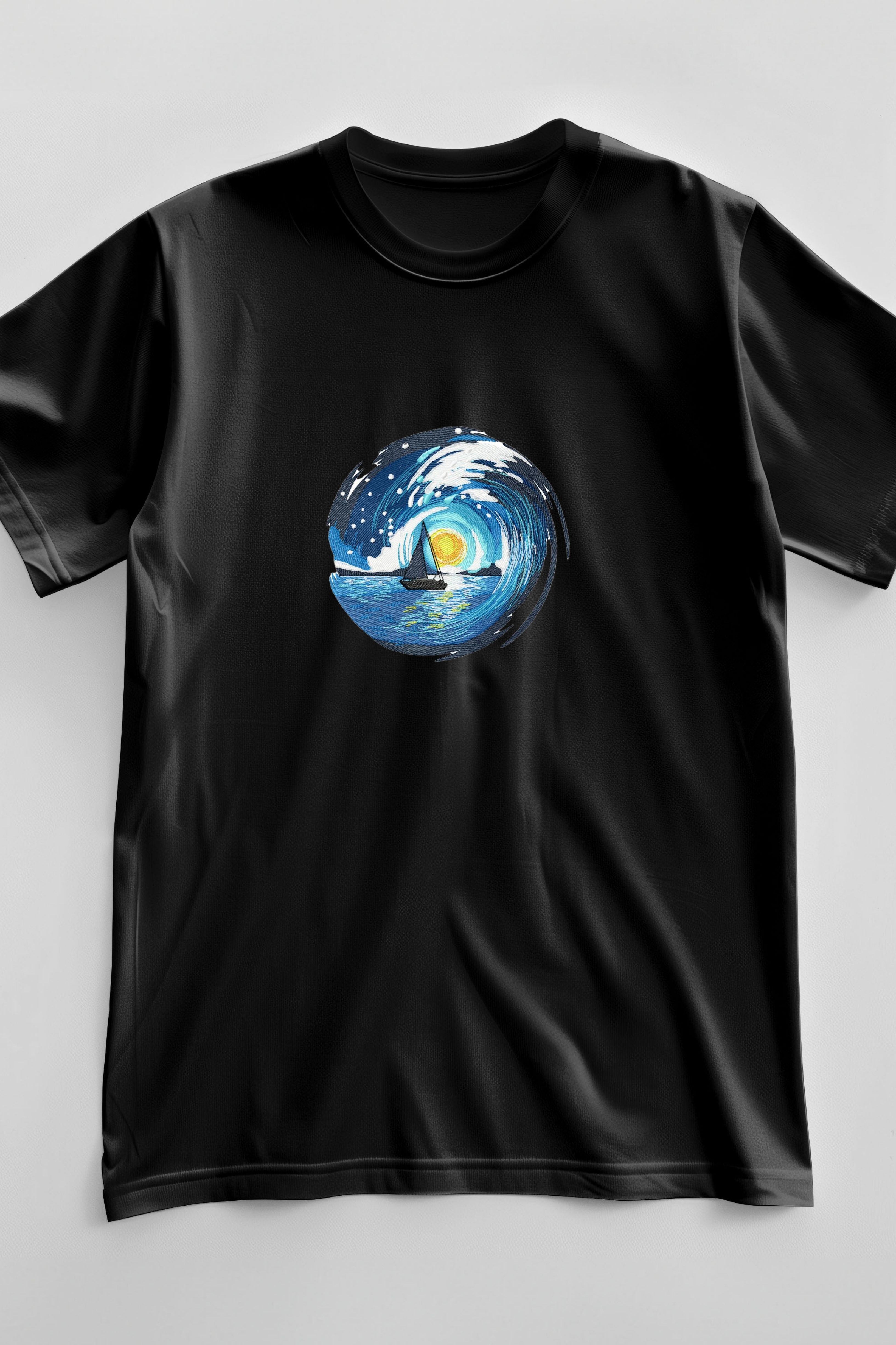 Tricou cu pictură barcă