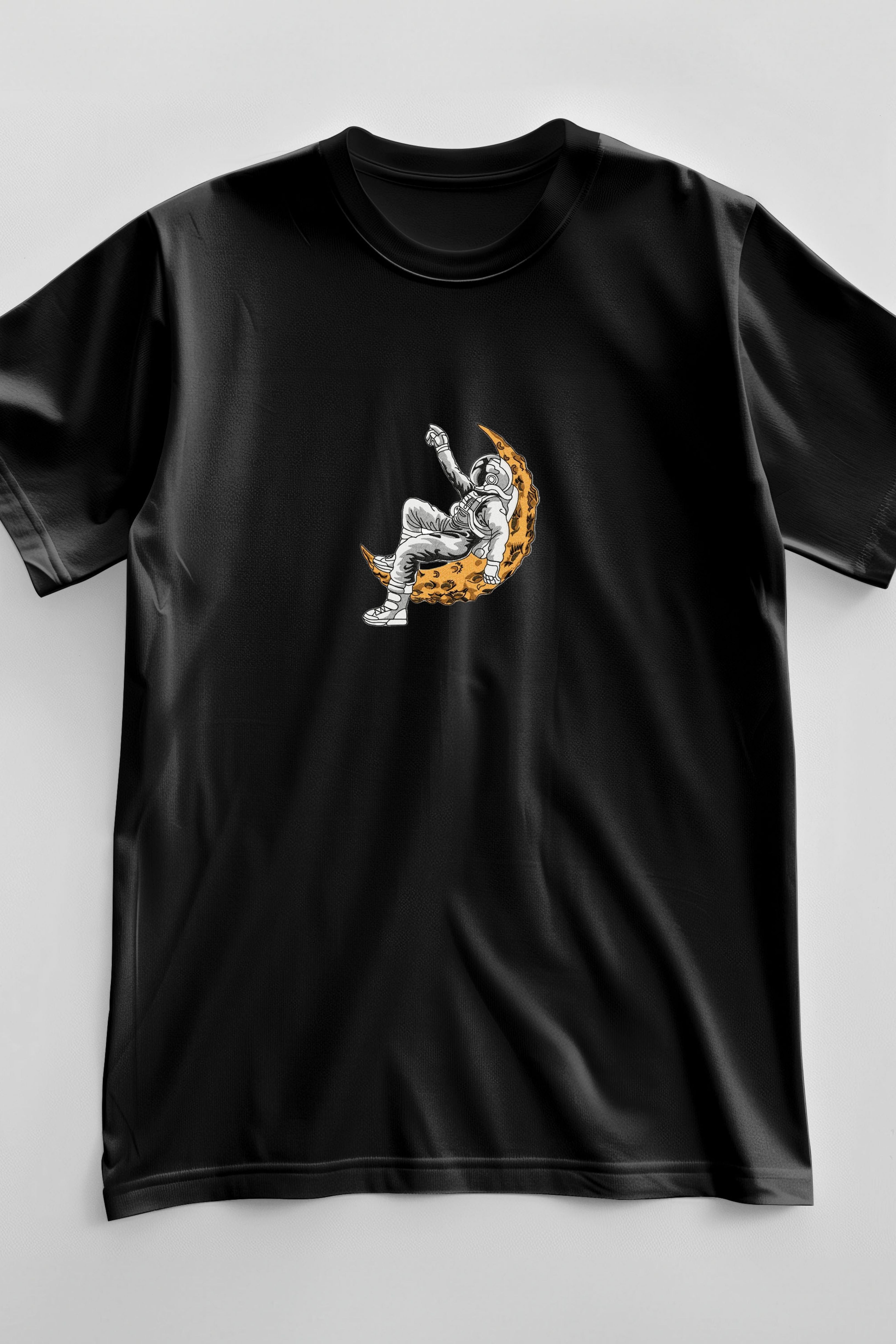Tricou cu astronaut pe lună