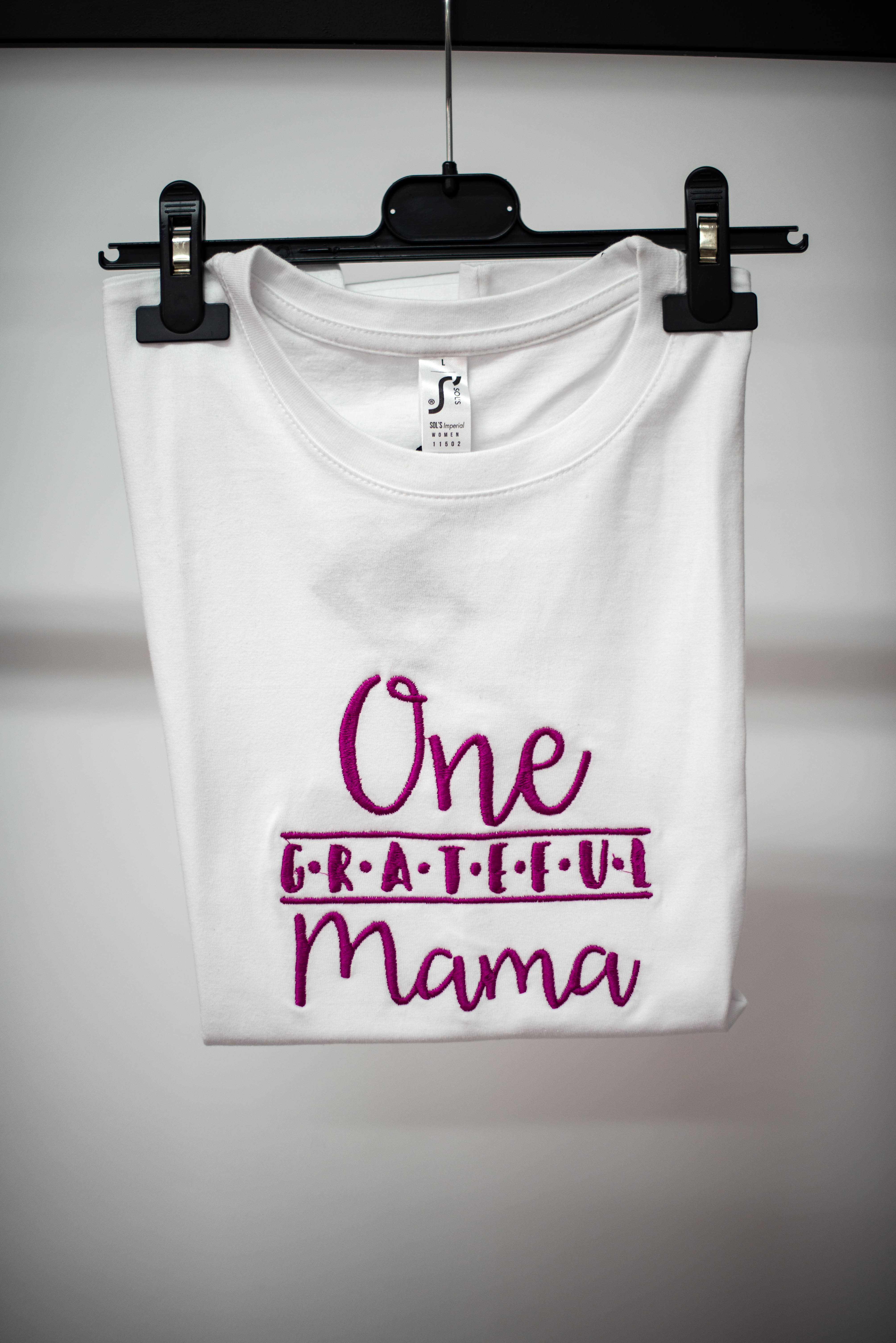 TRICOU ALB ONE GRATEFUL MAMA
