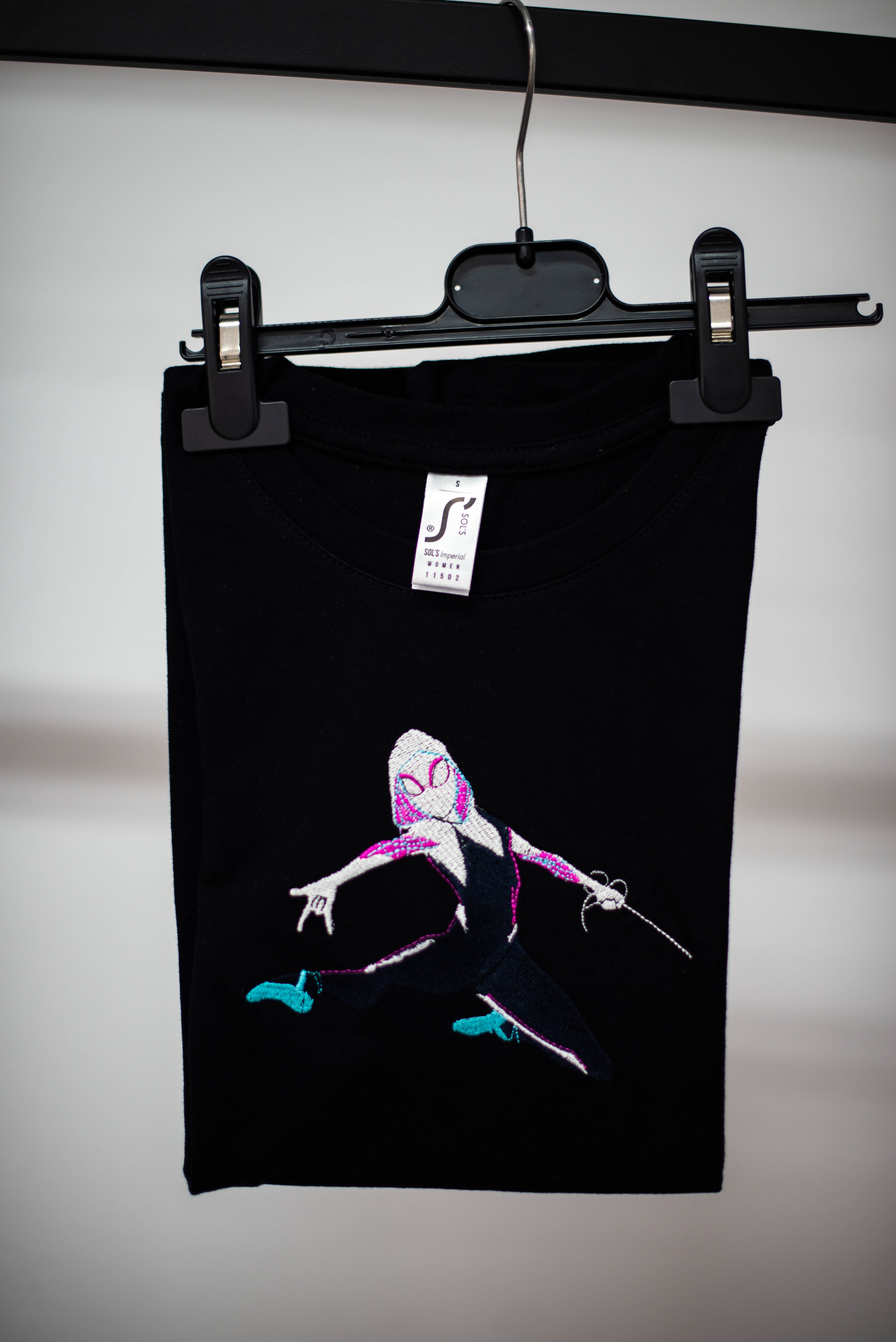 TRICOU NEGRU GWEN SPIDER MAN