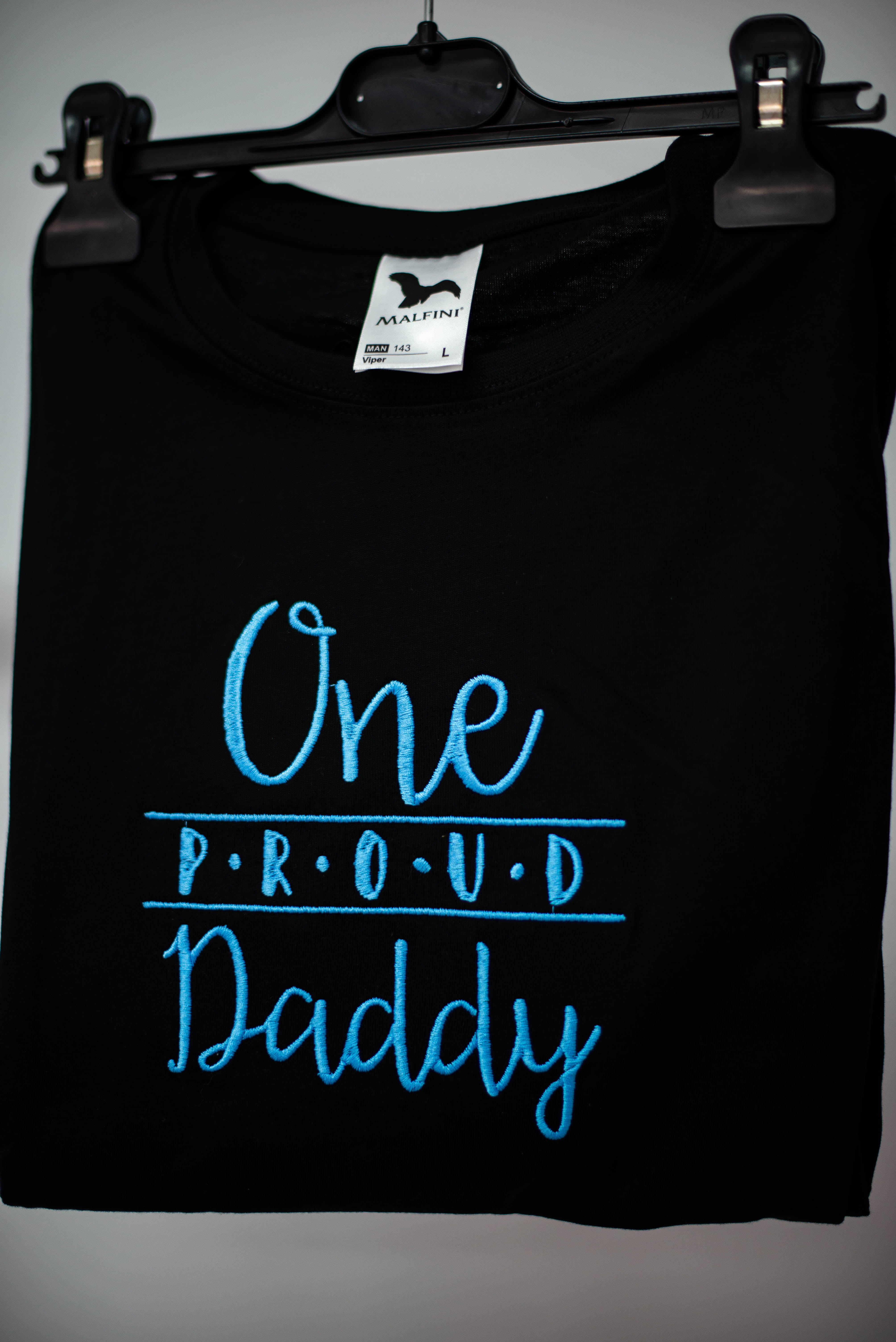tricou negru one proud daddy