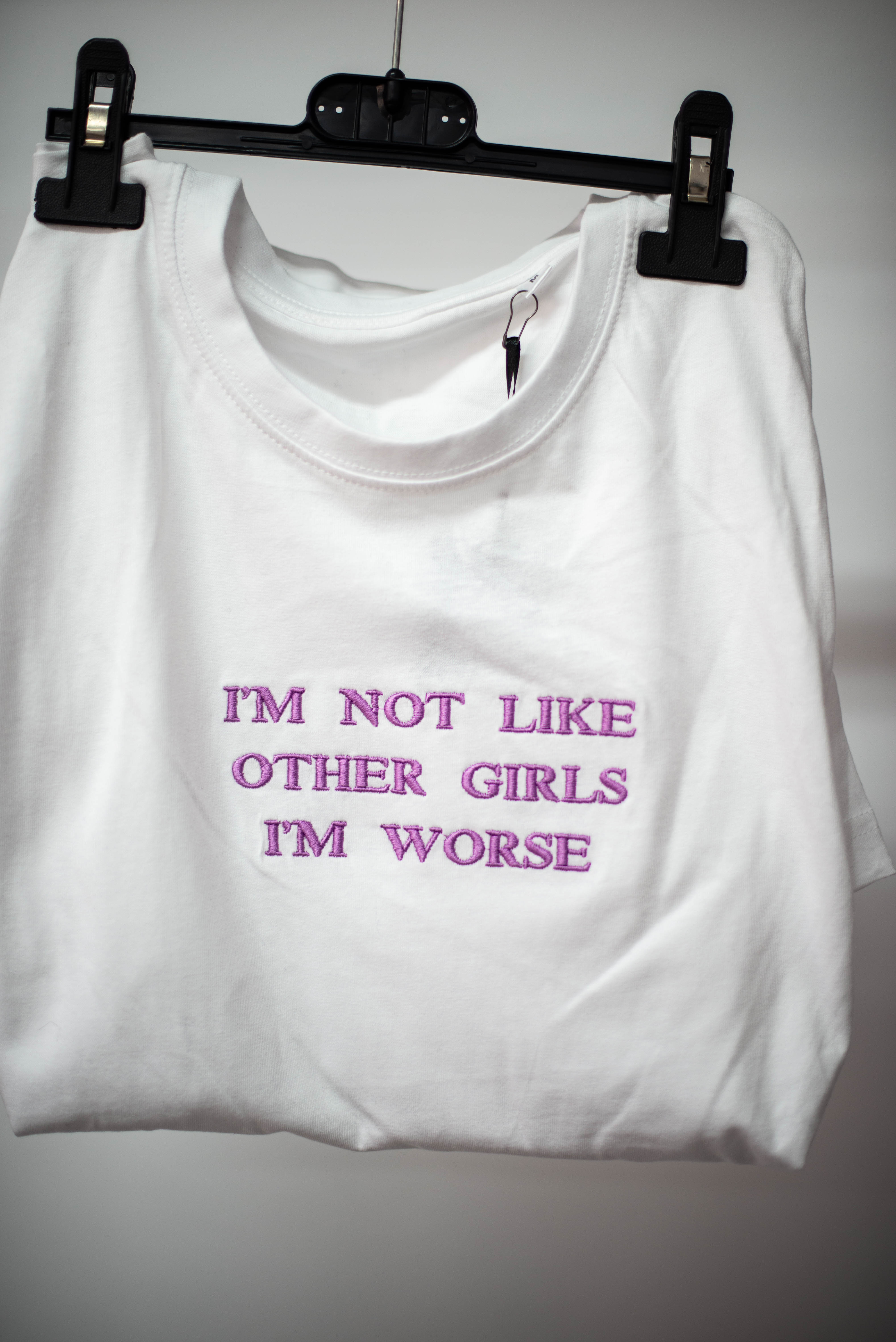 Tricou i am not like other girls